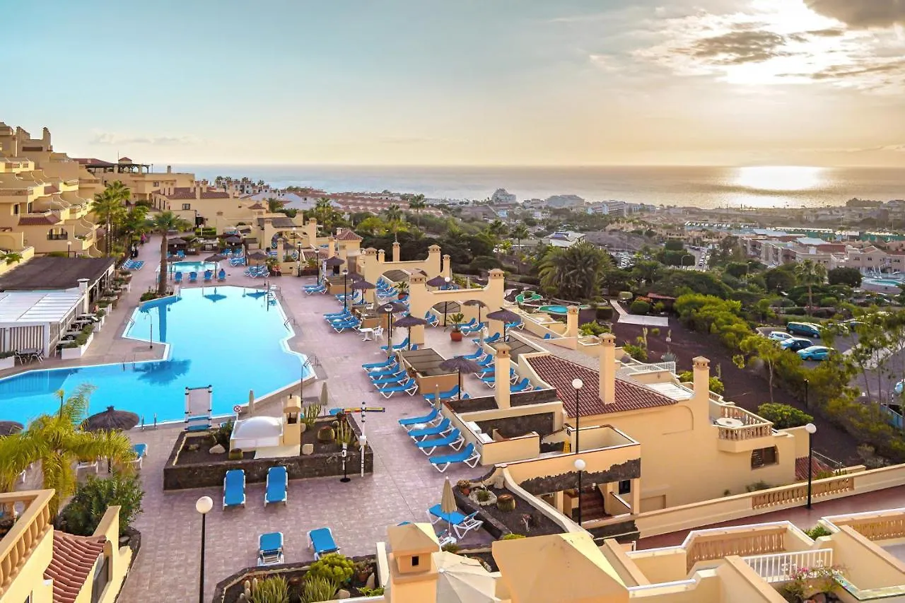 Ramada Residences By Wyndham Costa Adeje מלון דירות אדחה