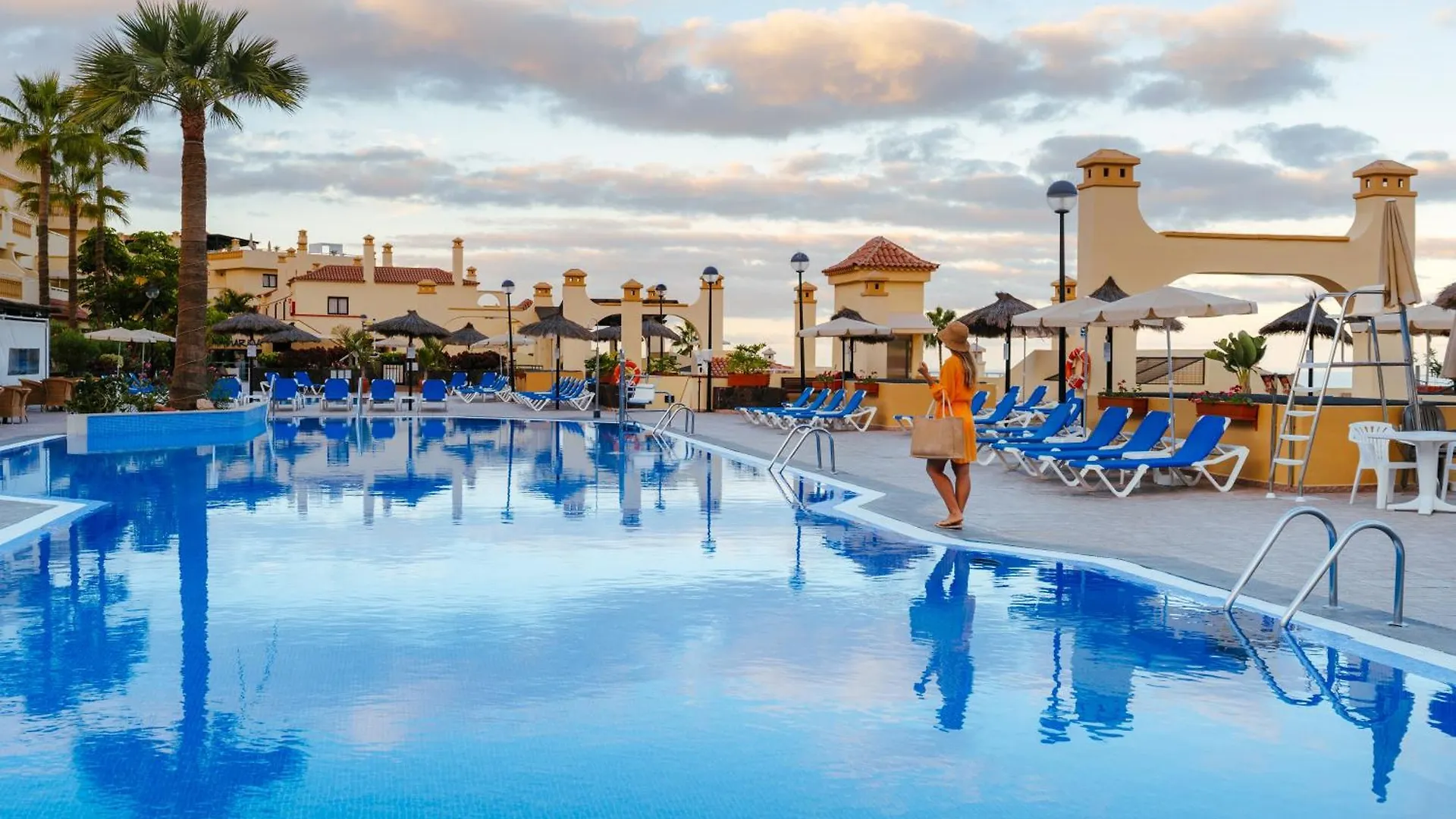 Ramada Residences By Wyndham Costa Adeje ספרד